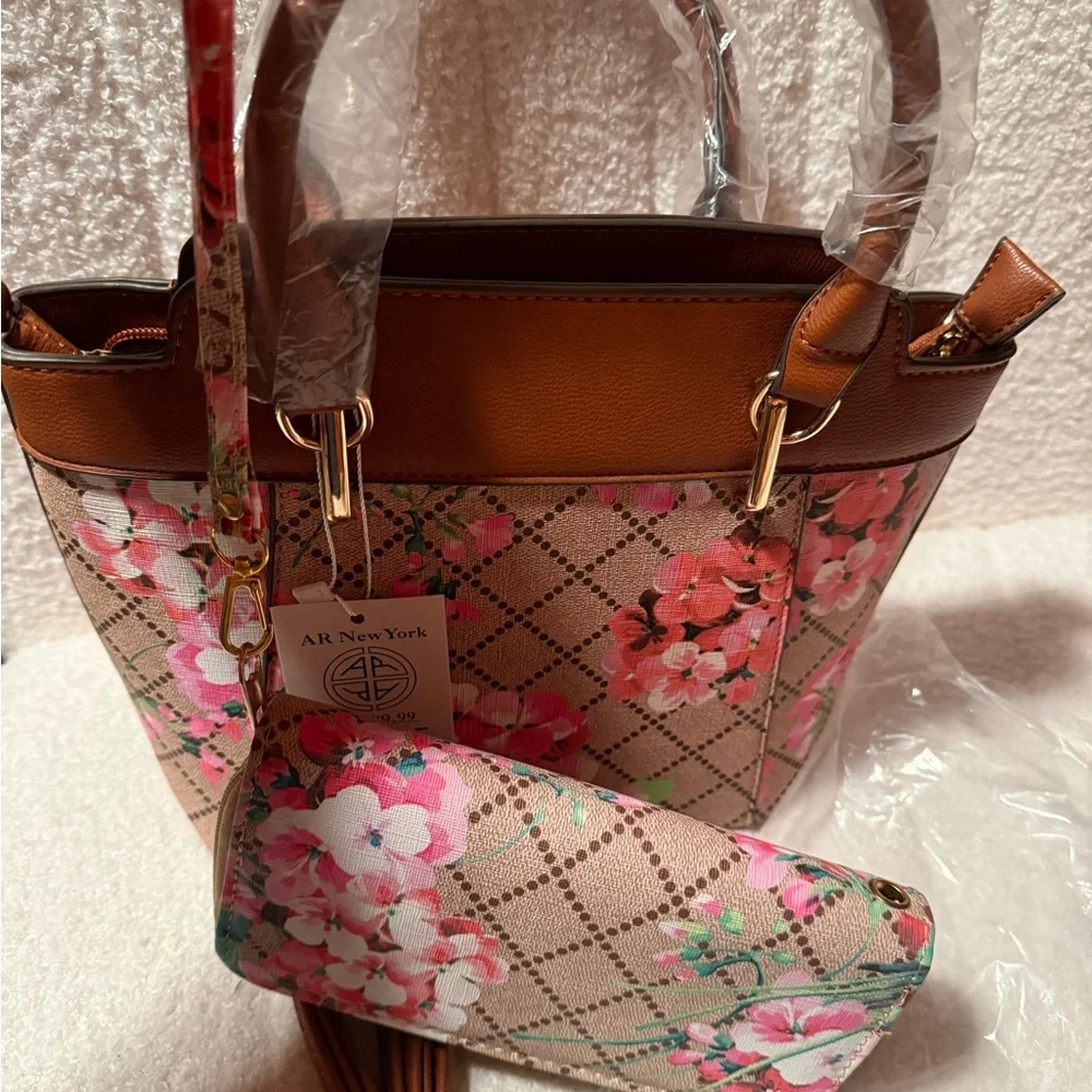 AR New York Floral Satchel with Tan Accents - Picture 2 of 7